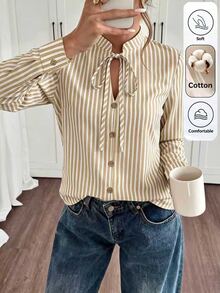 SHEIN LUNE 女款春夏藍白條紋布料小立領鈕扣設計綁繩修身休閒度假風辦公穿著返校季教師節旅行度假氛圍春季襯衫新款時尚單品小眾設計百搭長袖上衣 - 卡其色 - 查看 3