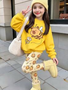 1套女童水豚與小蜜蜂印花圓領長袖衛衣＋內搭褲套裝，適合日常穿著 - 彩色 - 查看 4