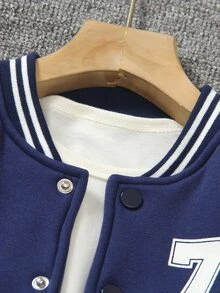 SHEIN 男孩抓絨撞色棒球外套和運動褲兩件套，字母數字印花羈扣外套，秋冬休閒運動套裝 - 藏蓝色 - 查看 4