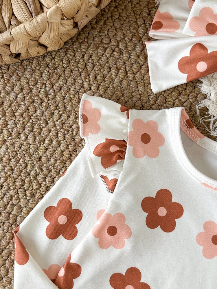 SHEIN 2pcs Baby Girls Long Sleeve Romper Cute Vintage White Brown Floral Ruffle Bow Flutter Sleeve Round Neck Regular Photoshoot Fall Princess Cozy Ribbed - Multicolor - View 6