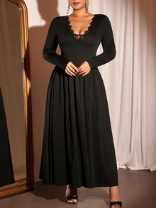Cravure Gaun Hitam Ukuran Besar dengan Leher V Berenda dan Pinggang Ramping, Lengan Panjang, Model Drape untuk Musim Gugur - Hitam - View 7