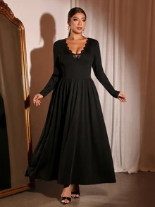 Cravure Gaun Hitam Ukuran Besar dengan Leher V Berenda dan Pinggang Ramping, Lengan Panjang, Model Drape untuk Musim Gugur - Hitam - View 5