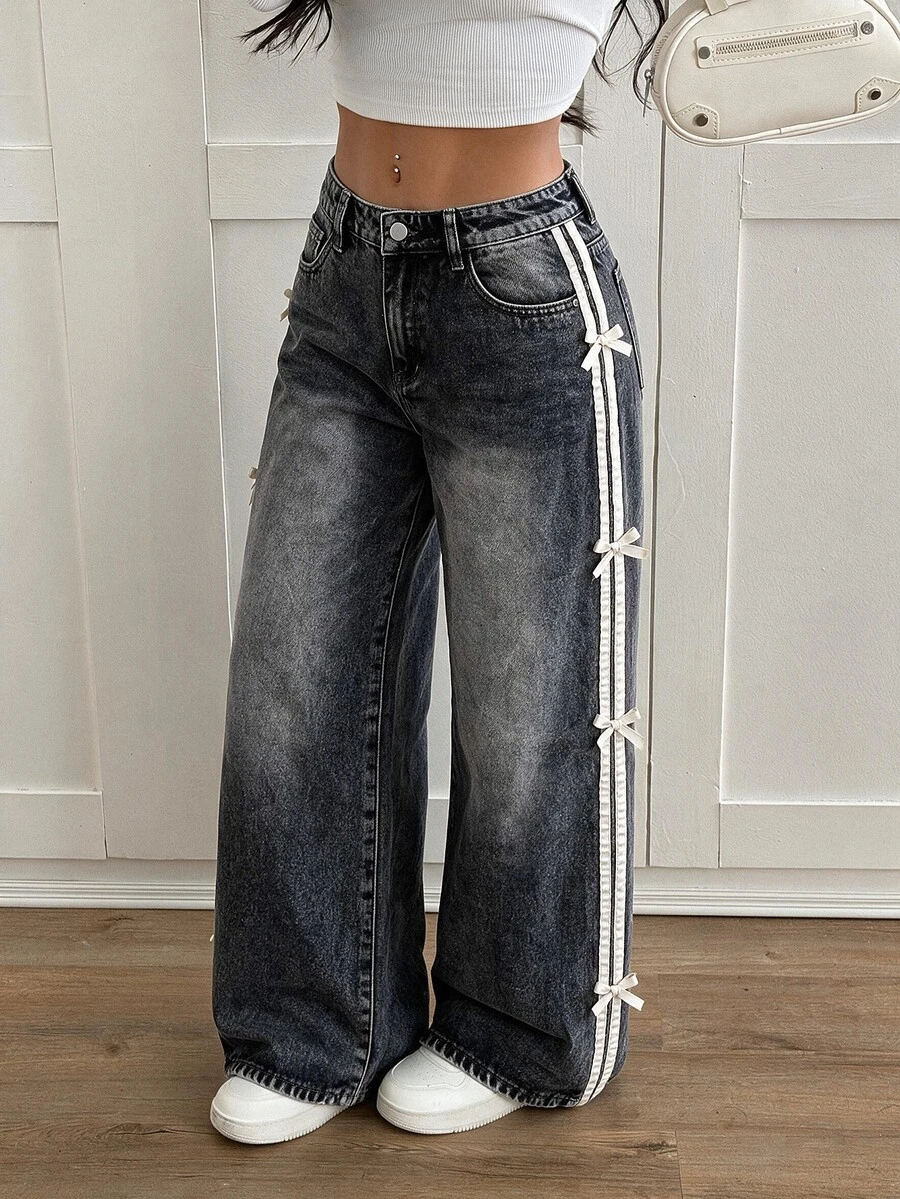 SHEIN PETITE Women's Button Half-Placket Double Pocket Side Ribbon Bow Decor Casual Fashion Jeans