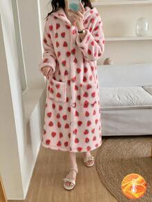1 Set Girls' Pink Strawberry All-Over Print Hooded Button-Up Plush Robe, Thick Fleece Fabric, Autumn/Winter Loungewear - Pink - View 4