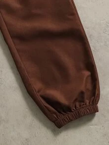 SHEIN Coolqubz 2 件套时尚白色连帽衫搭配橄榄绿色裤子，适合青少年男孩的时尚服装，连帽衫采用绿色定位印花，面料柔软舒适，适合春秋季节，适合上学、郊游等多种场合 - 咖啡棕 - 查看 5