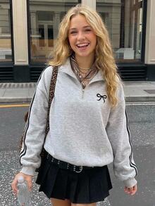 SHEIN 青少年女孩灰色蝴蝶印花抓絨內裡四分之一拉鍊 Polo 長袖運動衫，秋季上衣，連帽衫，冬季，運動風，條紋 - 淺灰色 - 查看 4