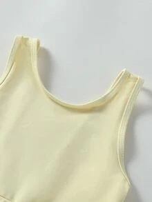 SHEIN Young Girls Yellow Textured Workout Set With Double Criss Cross Strap Back Sports Bra And 2 In 1 Running Shorts High Waist Activewear 2pc Outfit - Yellow - View 6
