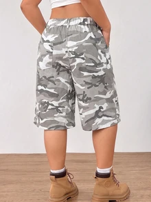 Muchica Plus Size Women's Camouflage Casual Versatile Shorts With Pockets And Buttons - Multicolor - View 2