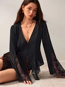 Willow Rêve 女款黑色雪紡襯衫，對比花卉蕾絲，前扣鈕扣，V領，喇叭長袖，秋季哥德風性感，萬聖節夜晚派對，性感上衣 - 黑色 - 查看 4