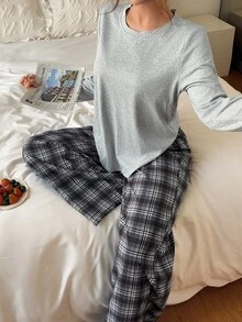Napfluff Women's Casual Home Knit Long Sleeve Top & Plaid Print Long Pants Pajama Set - Grey - View 4