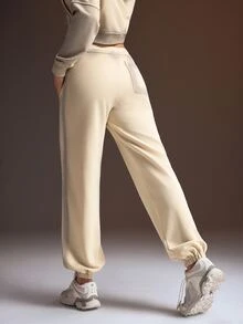 Powerista Celana Olahraga Wanita Warna Beige dengan Pinggang Ganda, Bahan Rajut, dan Bordir Logo - Putih - View 2