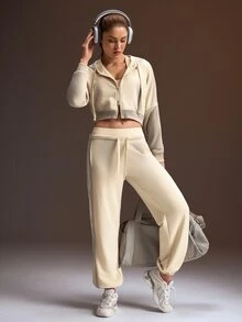 Powerista Celana Olahraga Wanita Warna Beige dengan Pinggang Ganda, Bahan Rajut, dan Bordir Logo - Putih - View 3