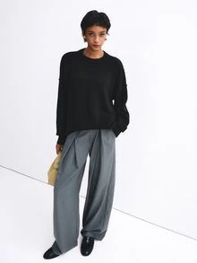 ATUI Studio Sweater Lengan Panjang Wanita Warna Polos Kasual Serbaguna untuk Pemakaian Sehari-hari - Hitam - View 2