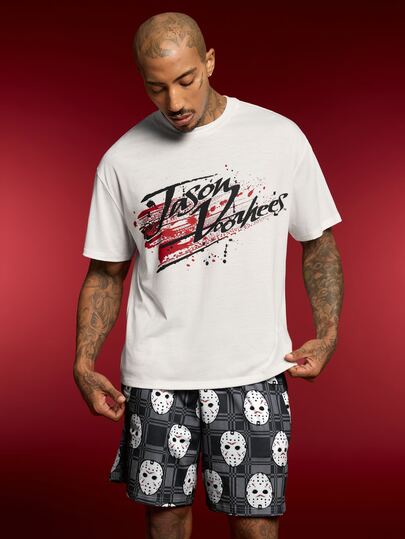 WB Horror X SHEIN Ensemble de détente pour hommes avec top à manches courtes imprimé lettres & short imprimé intégral