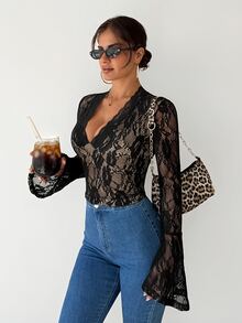 Sirith Women's Lace V-Neck Sexy Versatile Long Sleeve Top - Black - View 6