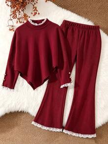 Elladie kids Tween女孩秋冬休閒T恤套裝，白色蕾絲領口與袖口飾邊，不對稱套頭高領，酒紅色純色針織長袖T恤上衣搭配酒紅色休閒喇叭長褲，2件套，適合秋冬返校季，優雅淑女風，簡約通勤，高質感日常穿搭，適用於學校、外出、度假與派對 - 酒紅色 - 查看 4