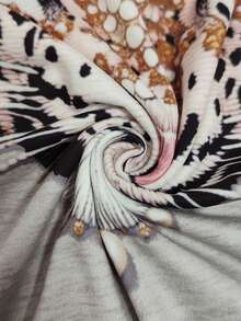 SHEIN 青少年女孩 T-shirt 上衣，仿刺繡綴珠灰色豹紋印花，寬鬆版型，夏季穿搭，可愛街頭風，返校休閒正裝 - 彩色 - 查看 6