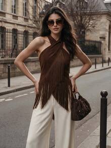 Anewsta Atasan Tank Top Bodycon Wanita Elegan Musim Gugur/Dingin Bahan Suede Imitasi Leher Halter dengan Hiasan Rumbai - Coklat - View 2