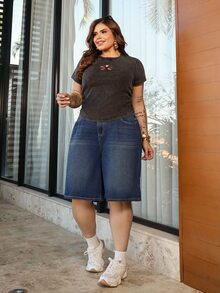 Bibi Tomais Bohemian Vintage Distressed Dark Gray Ribbed T-Shirt, Floral Hollow-Out Cropped Relaxed Fit Slim Flattering Daily Wear Top For Women - Dark Grey - View 3
