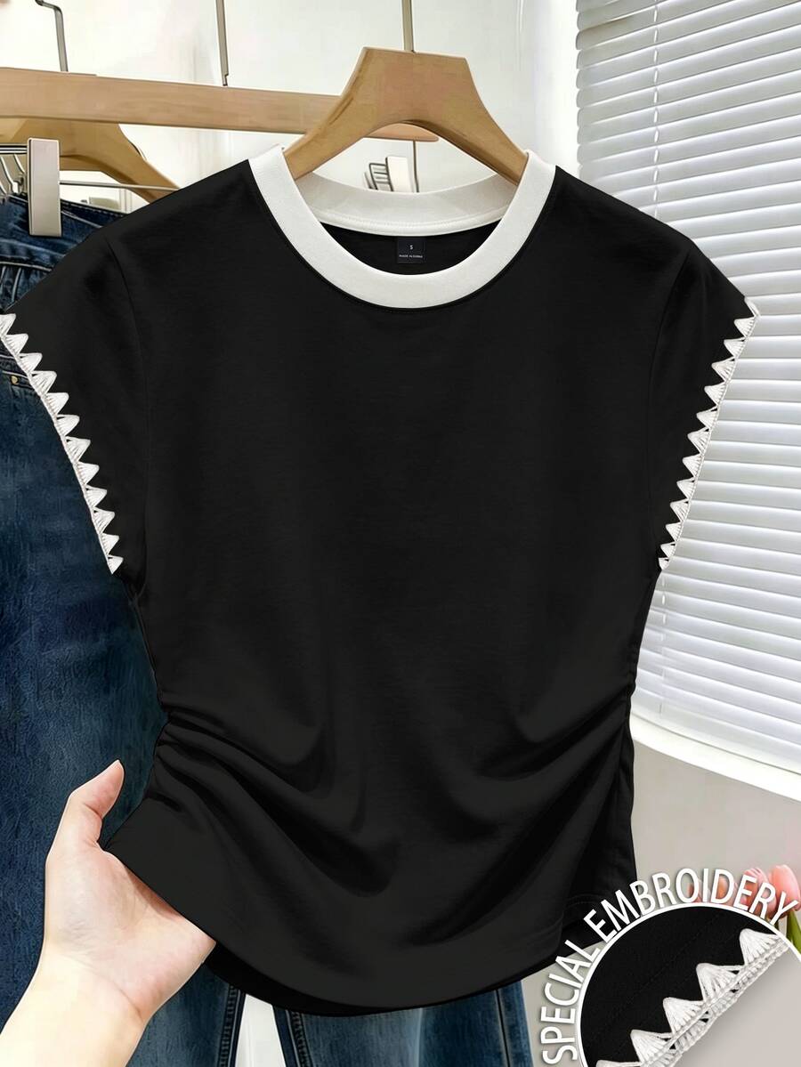 Resyla 女款圓領花卉刺繡休閒上衣 - 黑色 - 查看 1
