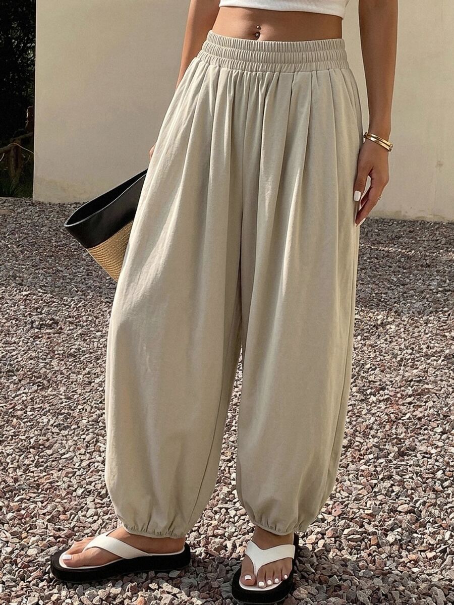 DAZY Women's Loose Solid Color Cropped Pants, Casual Vacation Pants For Summer - Light Grey - View 1