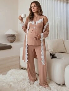 Slowluna 孕婦蕾絲拼接哺乳上衣、可調腰圍長褲與晨袍套裝 - 卡其色 - 查看 1