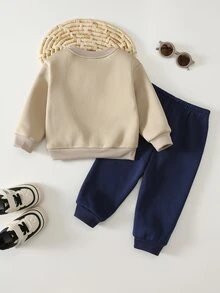 SHEIN Baby Boy Bear Crossbody Bag Pattern Round Neck Long Sleeve Pullover Sweatshirt And Cuffed Pants 2 Pieces Set - Multicolor - View 2