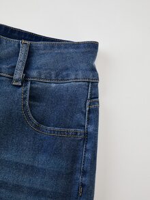 GlowEve Celana Jeans Denim Wanita Kasual Serbaguna untuk Perjalanan Sehari-hari dengan Saku dan Kancing - Dark Wash - View 6