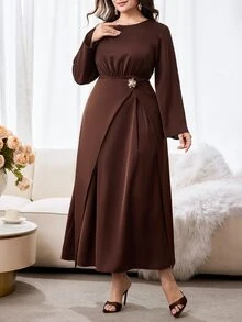 Veilorie Plus Size Metal Flower Decor Ruched Waist Long Sleeve Dress - Coffee Brown - View 5
