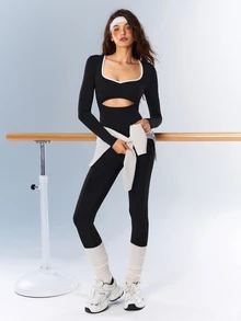 VARSIVA Jumpsuit Wanita Model Fashion Ketat dengan Leher Persegi, Tanpa Punggung, Warna Kontras, dan Potongan Atletik - Hitam dan Putih - View 9