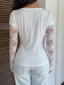 CovetEZ 女款蕾絲拼接修身百搭長袖T恤，適合日常穿著 - 白色 - 查看 6