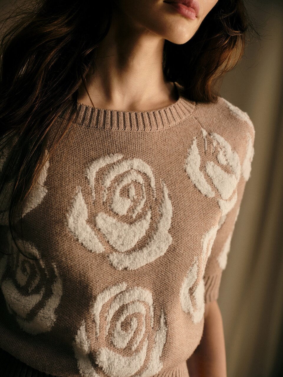 MOTF WOMEN'S ROSE PATTERN RAGLAN SLEEVE KNIT TOP
