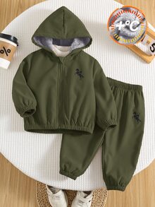 SHEIN 2件組男嬰保暖內裡刷毛加厚連帽小馬動物印花常規肩寬冬季夾克與休閒運動基本款長褲套裝，適合冬季 - 軍綠色 - 查看 3