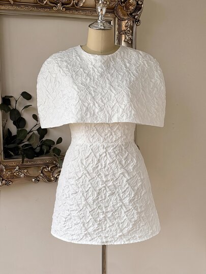 Lovelzi Elegante conjunto de dos piezas con corsé sin tirantes de jacquard blanco, falda línea A corta mini con capa, vestido de novia para boda, despedida de soltera, evento formal, noche, cóctel, fiesta de regreso a casa