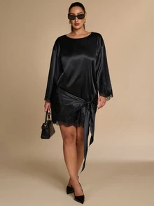 SHEIN BAE فستان قصير أسود من الدانتيل بتصميم رقعات للمقاسات الكبيرة - الأسود - مشاهدة 1