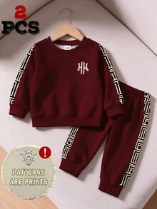 SHEIN 2pcs Baby Boys Sweatshirt Sets Casual Wine Red Geometric Stripe Letter Print Crew Neck Loose Fall Winter Back To School Outfits,1 Random Set - Multicolor - View 4