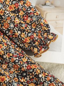SHEIN Vintaside Kids 少女田園風春夏新款方領長袖梭織碎花洋裝，後背小V設計，可拆卸大蝴蝶結，寬下擺側褶邊，復古簡約百搭公主A字裙，適合戶外秋季出遊與海邊度假 - 彩色 - 查看 4