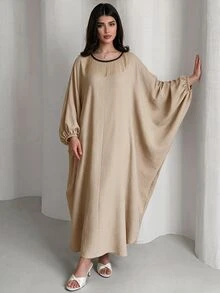 Yasmyna 女款休閒日常梭織純色圓領金屬流蘇寬鬆阿拉伯蝙蝠袖超長洋裝 春秋款 - 卡其色 - 查看 6