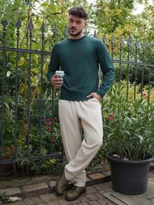 LEOGASHI LEOGASHI Men's Solid Color Crew Neck Long Sleeve Casual Versatile Lightweight Fitted Knit Sweater - Green - View 4