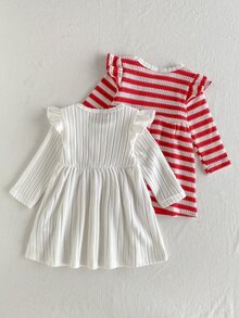 SHEIN Playful Pals Baby Girl 2pcs Red & White Ribbed Strawberry Patch & White Flower Patch Flutter Sleeve Knitted Jacquard Fuzzy Ribbed Autumn/Winter Dress - Red and White - View 2