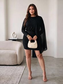 Enliva Gaun Mini Hitam Wanita Ukuran Plus, Gaun Bodycon Asimetris Lengan Panjang dengan Detail Jubah Berlipat untuk Musim Gugur - Hitam - View 6
