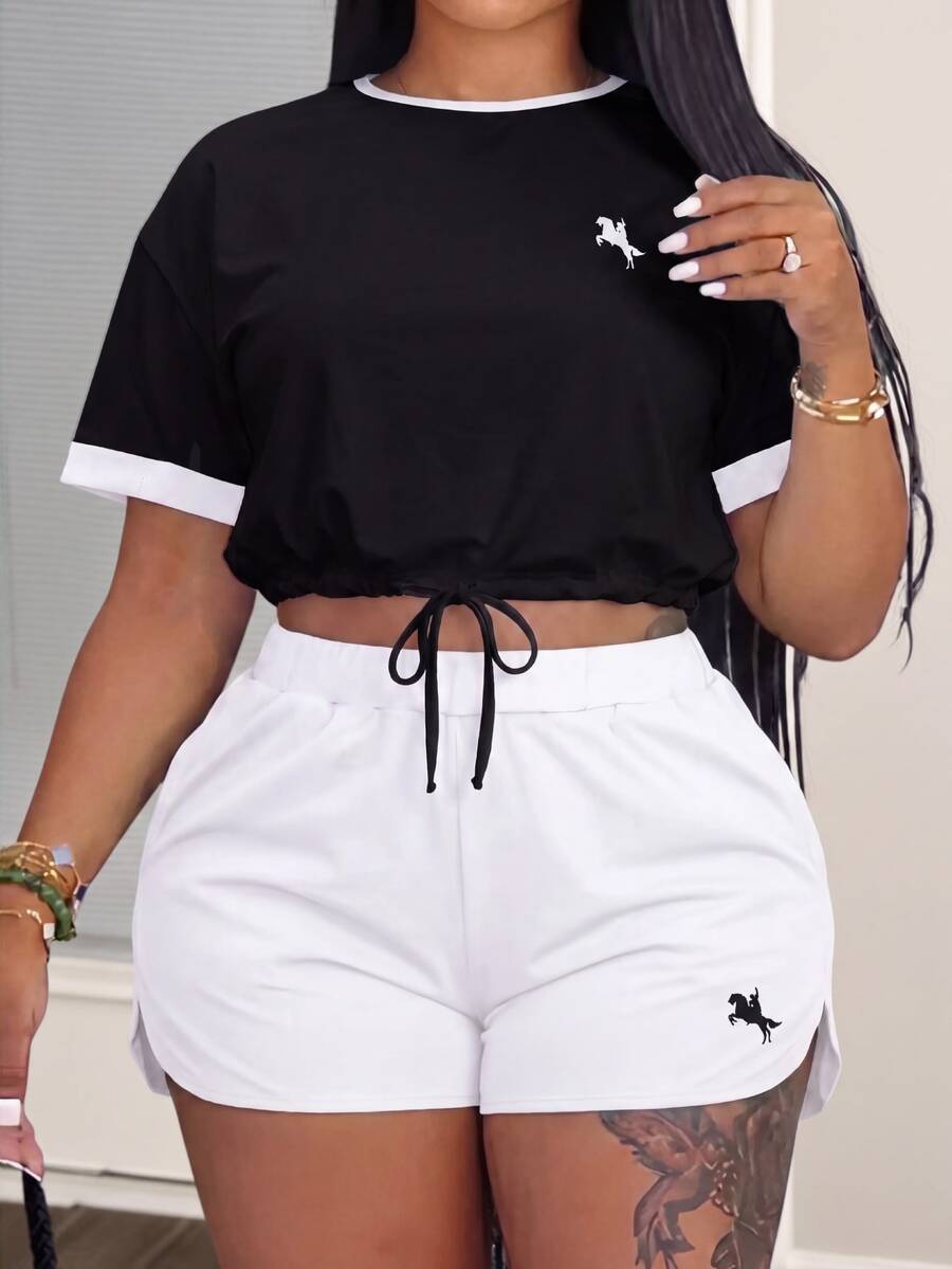 Slaydiva Plus Size Drawstring Contrast Color Short Sleeve Top And Knight Print Shorts 2 Pieces Set - Black - View 1