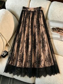 GlowEve CURVE Rok A-Line Wanita Ukuran Plus Berenda Elegan dan Modis - Hitam - View 4