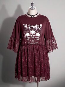 SHEIN ICON 大尺碼女款蕾絲拼接字母骷髏印花休閒哥德風T恤洋裝，適合秋季萬聖節演唱會夜店派對，酒紅色 - 酒紅色 - 查看 3