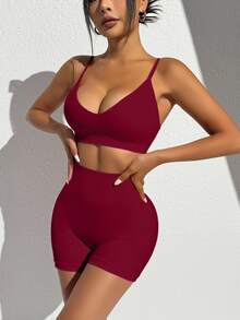 SHEIN Sports 女款無縫酒紅色瑜伽運動套裝，夏季性感健身兩件式短褲套裝，純色細肩帶運動內衣與運動單車短褲套裝 - 酒紅色 - 查看 3