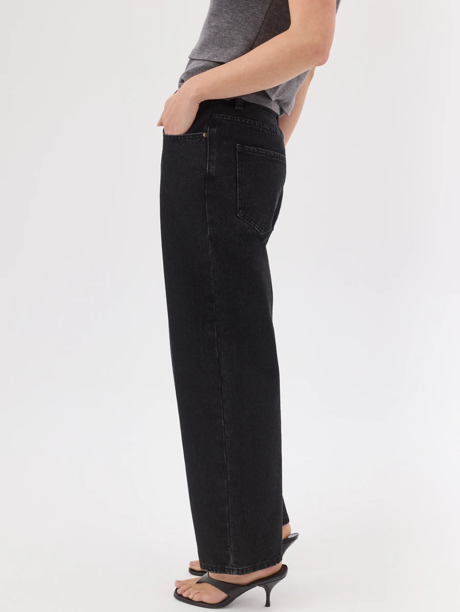 KÆRIA Hus 90s Straight Leg Jeans - Comfort Washed Black - Mid Rise, Ankle Length, Minimalist, Classic - Black - View 1