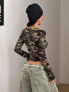 Coolane 女款秋冬街頭風休閒Y2K外穿復古圖案迷彩彈性胸衣方領長袖T恤 - 軍綠色 - 查看 6