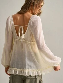 SHEIN The Neckline Features A Deep V-Neck Design With Lace Trimming. The Neckline Consists Of A Deep V-Neck With Lace Trimming. The Front Of The Garment Fea - Apricot - View 2