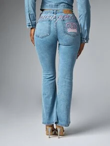 BABYPHAT Celana Jeans Model Flare dengan Logo Bordir Merah Muda dan Detail Mahkota, Pinggang Sedang, Gaya Retro Y2K Denim Bootcut - Medium Wash - View 7