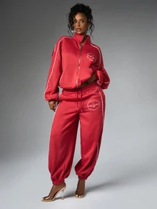 BABYPHAT Est 1999 NYC Jaket Track Top Ritsleting Penuh dengan Lis Kontras Putih dan Logo Bordir di Dada, Potongan Longgar, Lengan Panjang - Merah - View 5